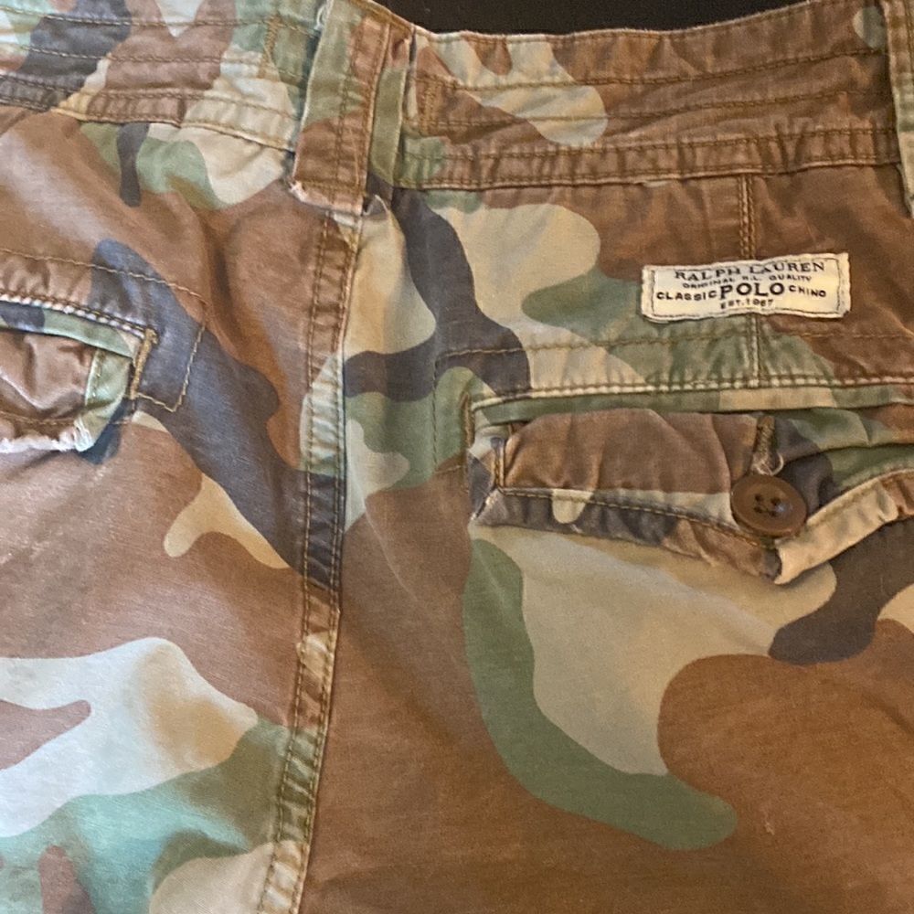 EUC RL Polo cargo shorts in camouflage size 29 - Picture 4 of 5